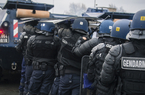 Peloton de gendarmes mobiles en intervention © MI/SG/DICOM/ALejeune