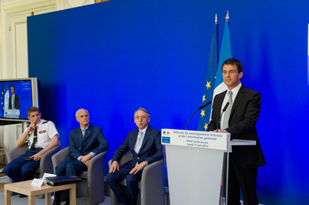 Manuel Valls réforme le renseignement ©  MI/SG/Dicom/JL.Ziegler